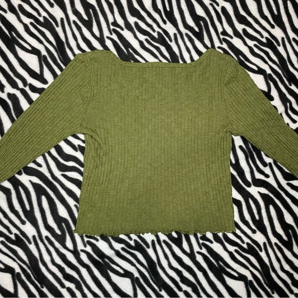 Forever 21 Longsleeve - Picture 2 of 3